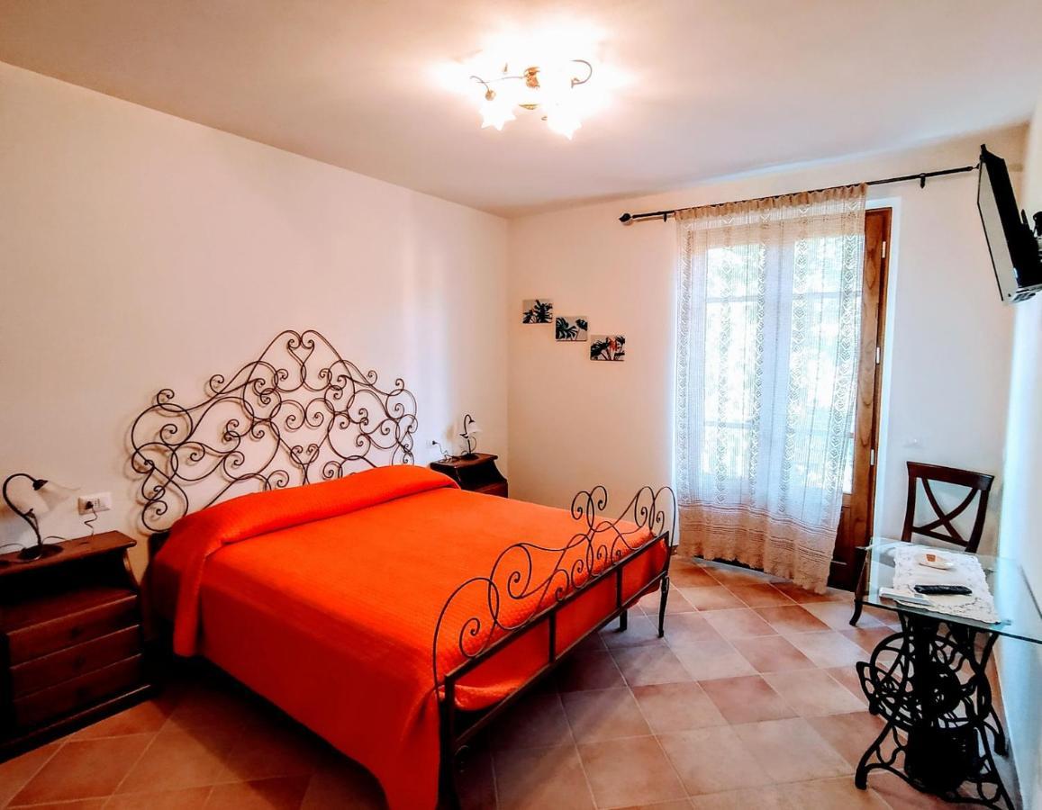 Agriturismo La Vite Maritata بيتراسانتا المظهر الخارجي الصورة