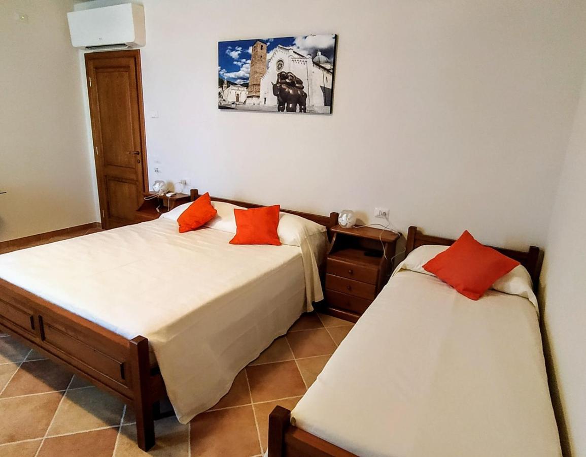 Agriturismo La Vite Maritata بيتراسانتا المظهر الخارجي الصورة